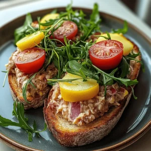 Savory Grilled Tuna Melt with Creamy Cheddar