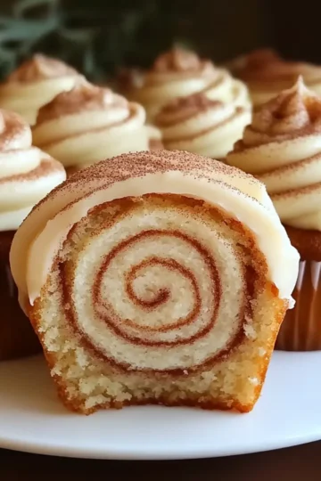 Cinnamon Roll Cupcakes With Swirl Frosting